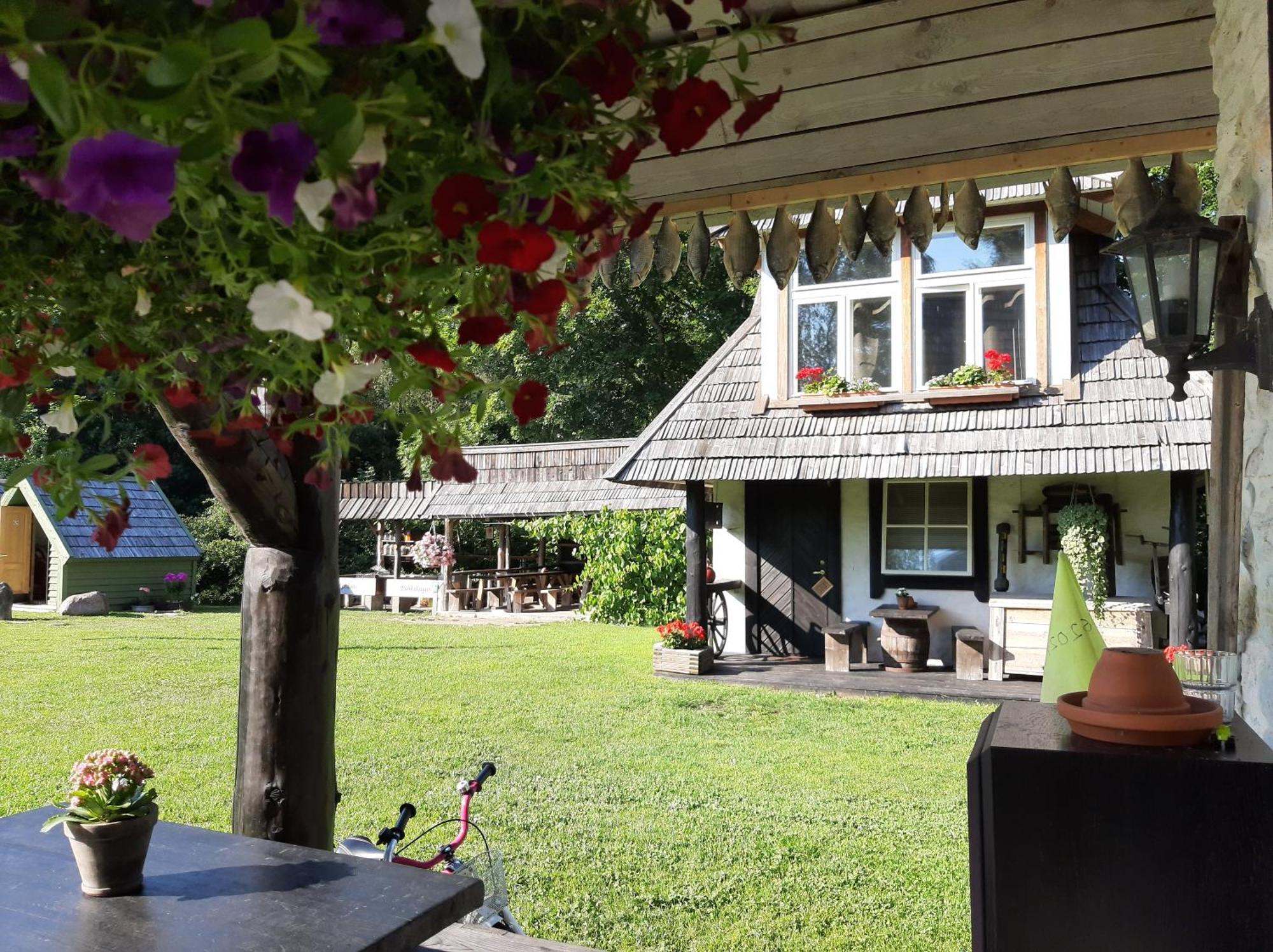 Kardoni Puhkelaager Tornimae Exteriör bild